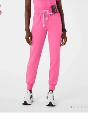 FIGS F’n Pink Zamora Joggers Medium Regular (MR)
